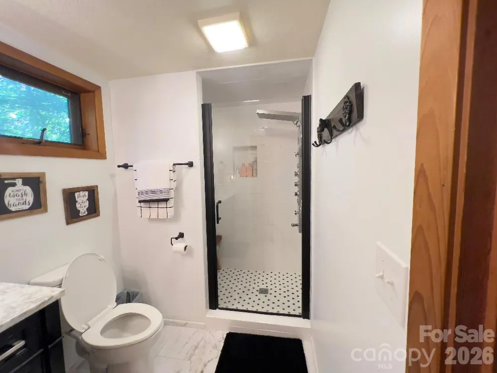 394 Jonathan Lane Lake Lure, NC 28746