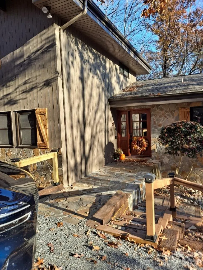 394 Jonathan Lane Lake Lure, NC 28746