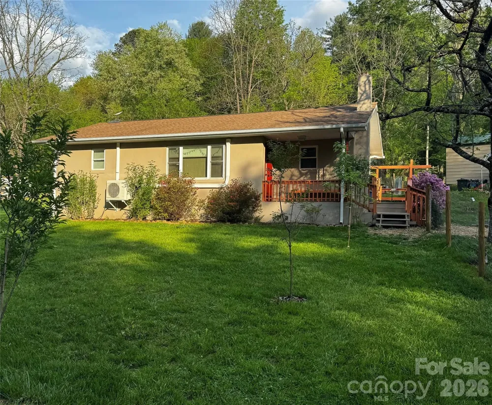 450 W Piney Mountain Road Whittier, NC 28789