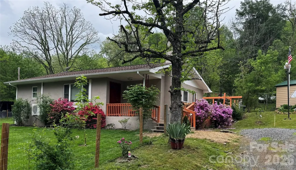 450 W Piney Mountain Road Whittier, NC 28789