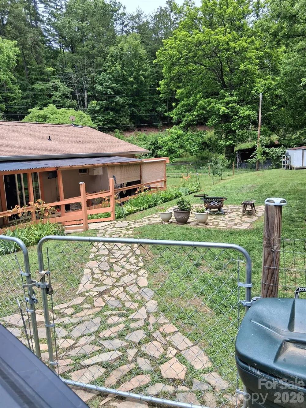 450 W Piney Mountain Road Whittier, NC 28789