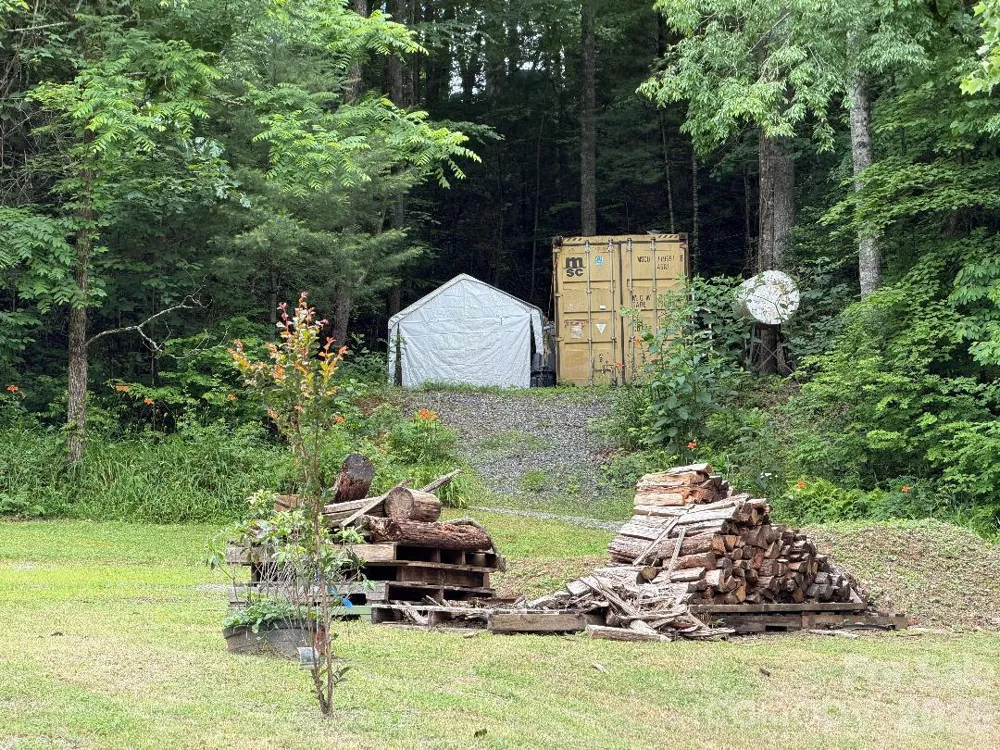 450 W Piney Mountain Road Whittier, NC 28789