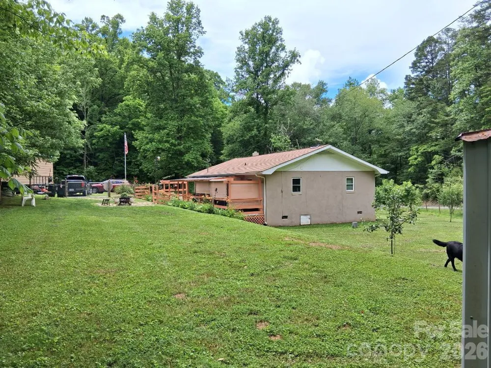 450 W Piney Mountain Road Whittier, NC 28789