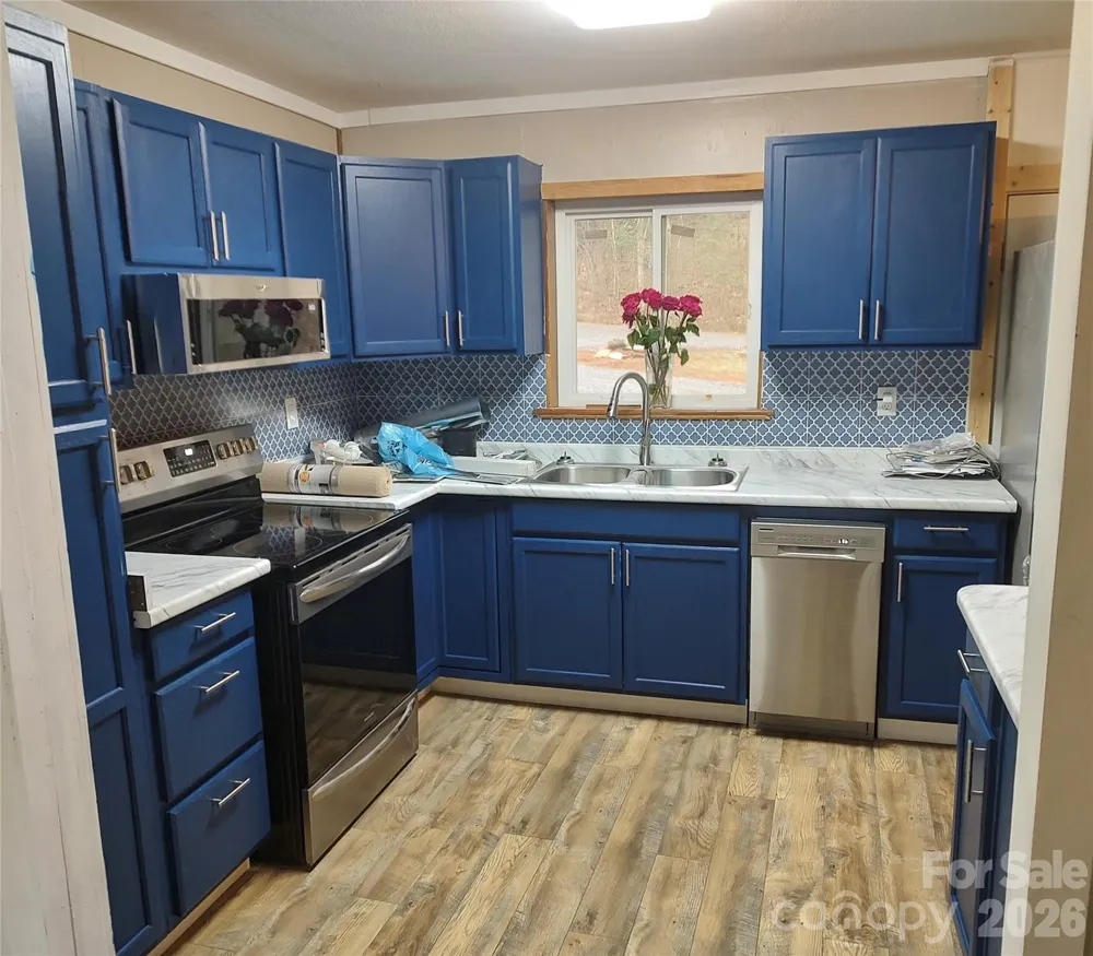 450 W Piney Mountain Road Whittier, NC 28789