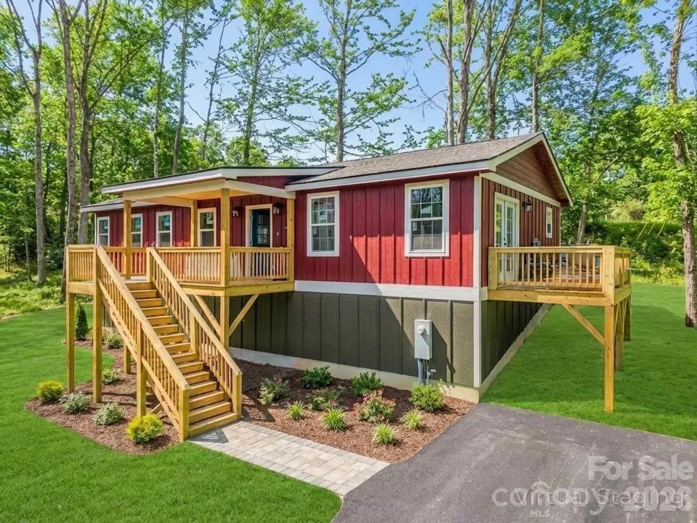 1458 Pickens Highway Rosman, NC 28772