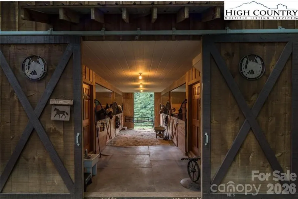130 Hawkbill Road #+Barn+Apartment Ferguson, NC 28624