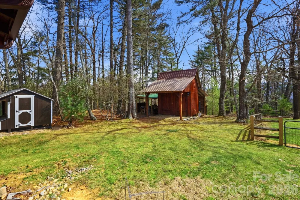 130 Hawkbill Road #+Barn+Apartment Ferguson, NC 28624