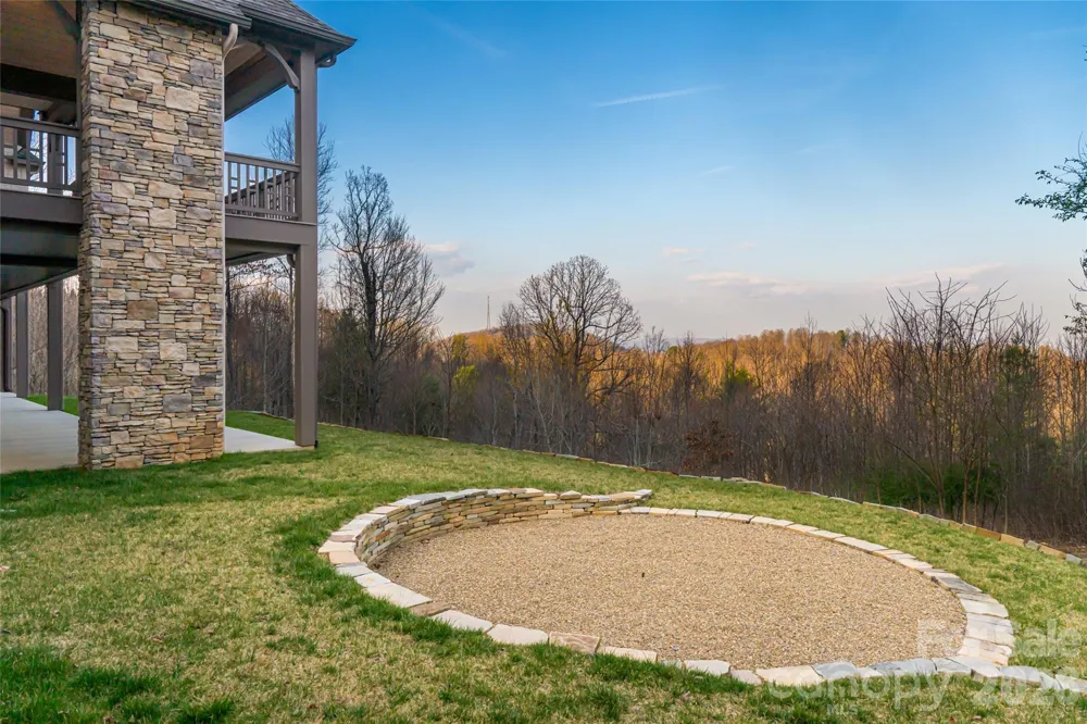 527 Falkirk Way Zirconia, NC 28790