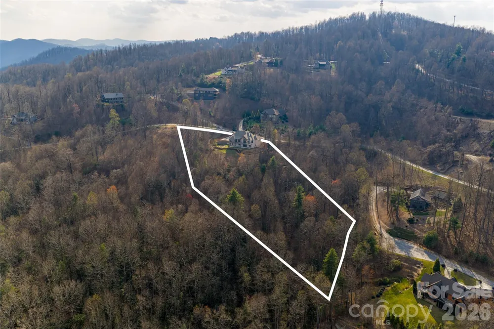 527 Falkirk Way Zirconia, NC 28790