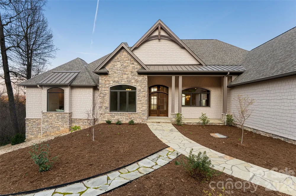 527 Falkirk Way Zirconia, NC 28790