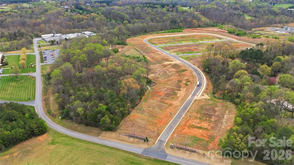 1821 Gkn Way Newton, NC 28658