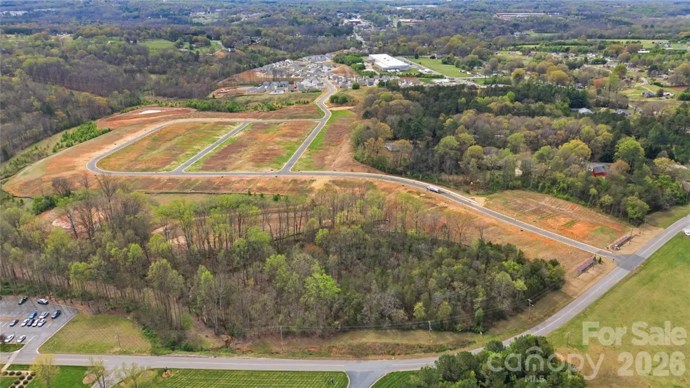 1821 Gkn Way Newton, NC 28658
