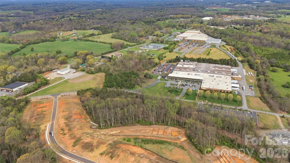 1821 Gkn Way Newton, NC 28658