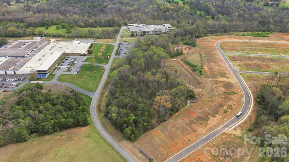 1821 Gkn Way Newton, NC 28658