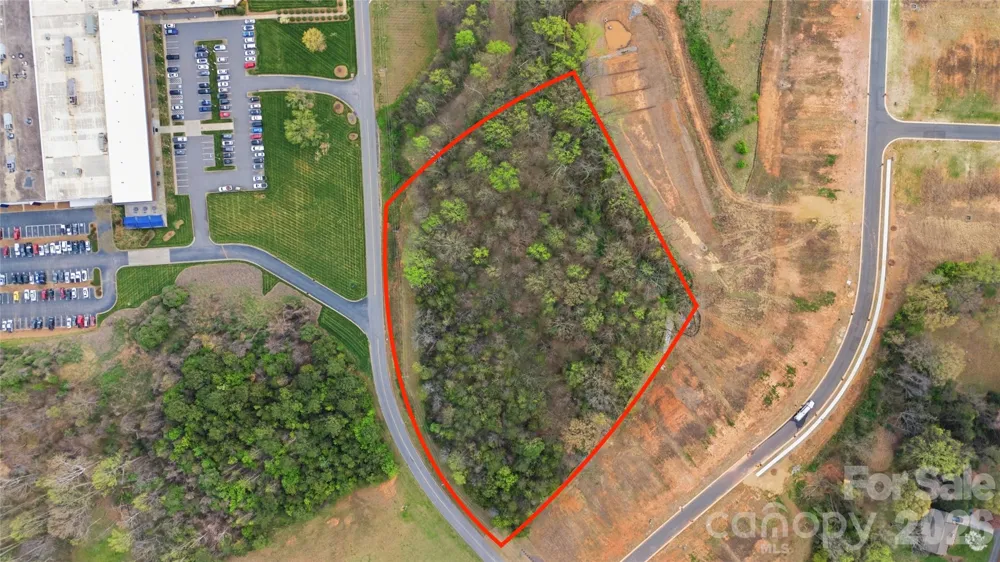 1821 Gkn Way Newton, NC 28658
