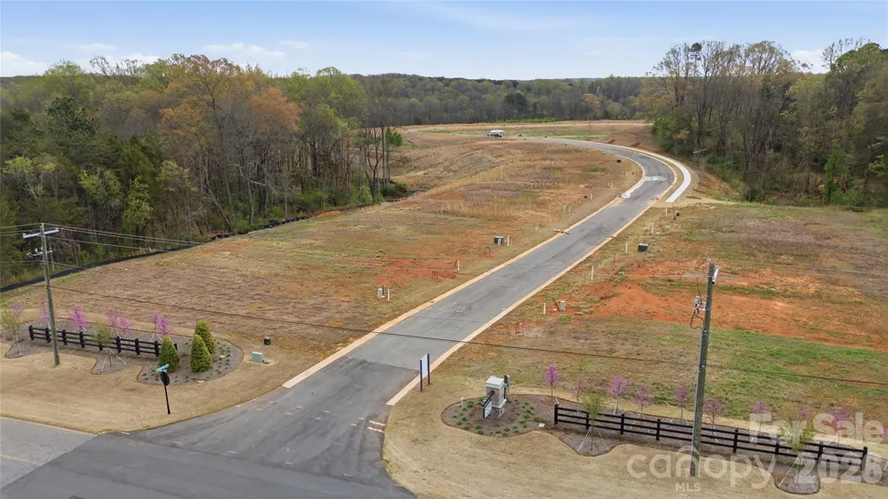 1821 Gkn Way Newton, NC 28658