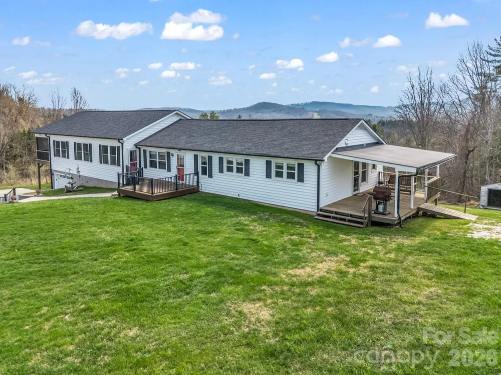 1086 Carters Ridge Road Spruce Pine, NC 28777