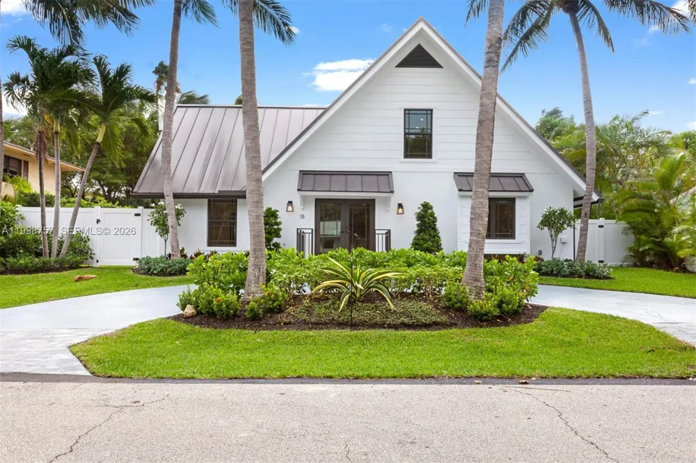 18 Hersey Dr Ocean Ridge, FL 33435