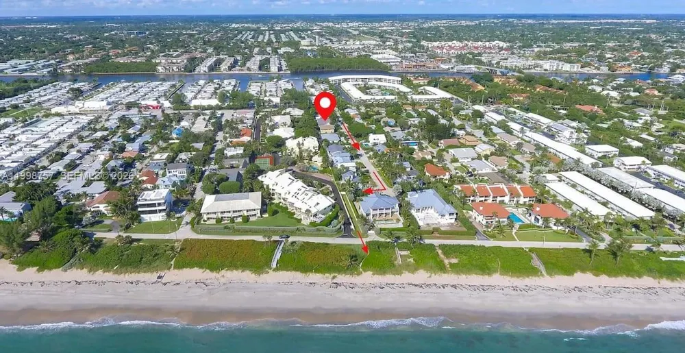 18 Hersey Dr Ocean Ridge, FL 33435