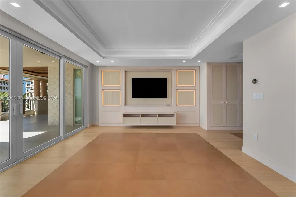 7445 Fisher Island Dr #7445 Miami Beach, FL 33109