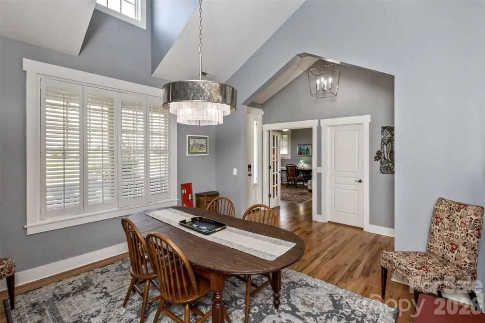 37 Creekside View Drive Asheville, NC 28804