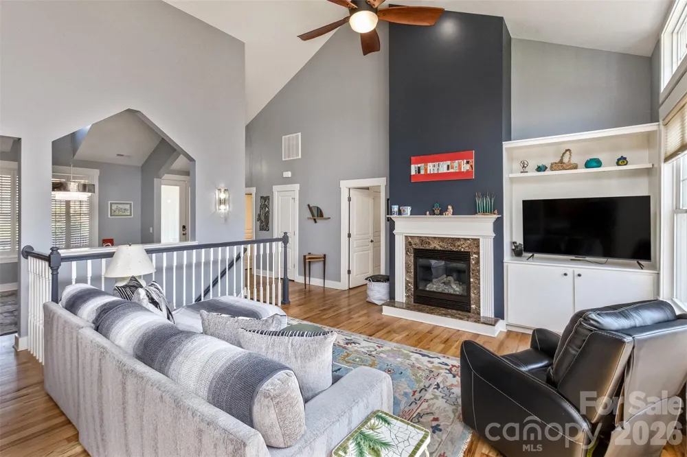 37 Creekside View Drive Asheville, NC 28804