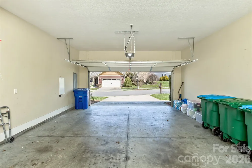 37 Creekside View Drive Asheville, NC 28804
