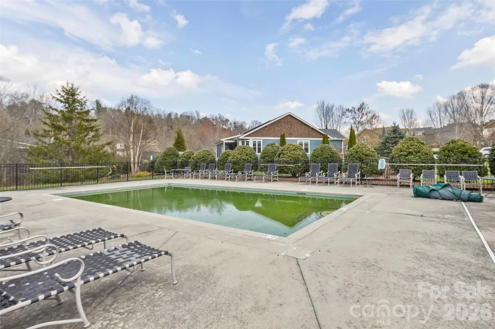 37 Creekside View Drive Asheville, NC 28804