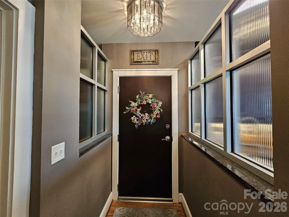 333 W Trade Street #1202 Charlotte, NC 28202