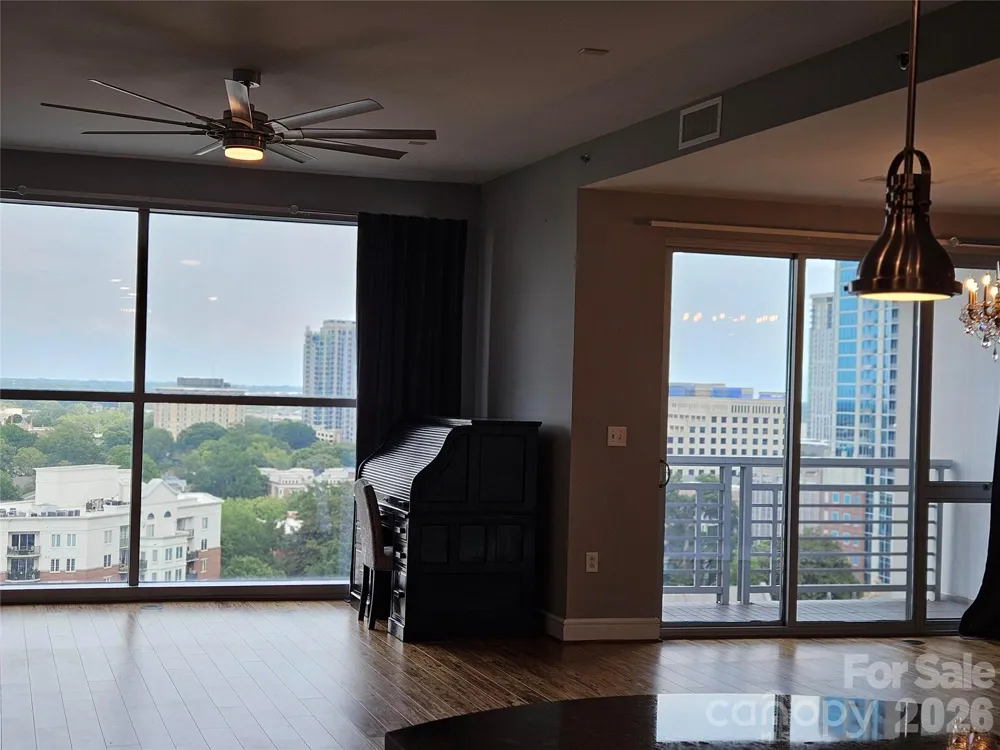 333 W Trade Street #1202 Charlotte, NC 28202