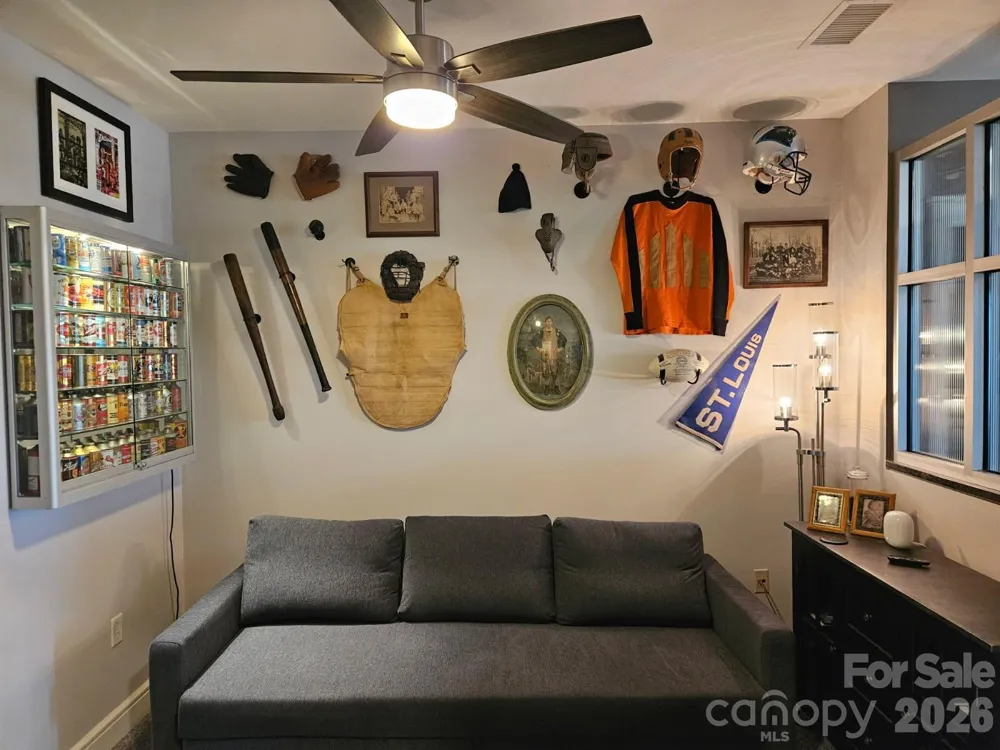 333 W Trade Street #1202 Charlotte, NC 28202