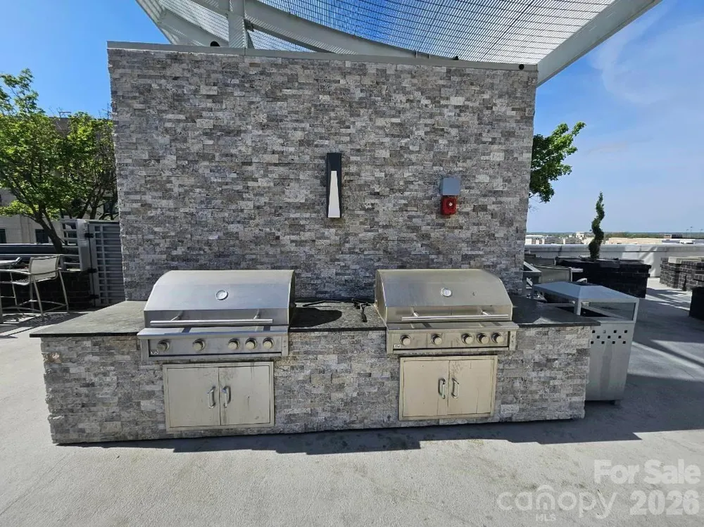 333 W Trade Street #1202 Charlotte, NC 28202