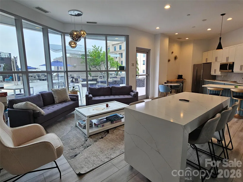 333 W Trade Street #1202 Charlotte, NC 28202