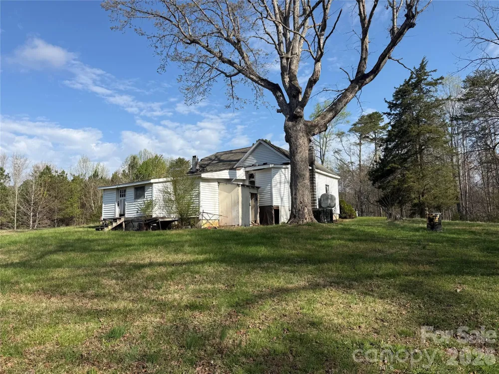 1164 Robert C Kellam Road Pinnacle, NC 27043