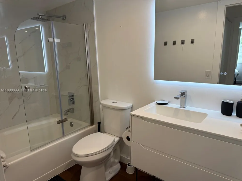 19555 E Country Club Dr #8602 Aventura, FL 33180