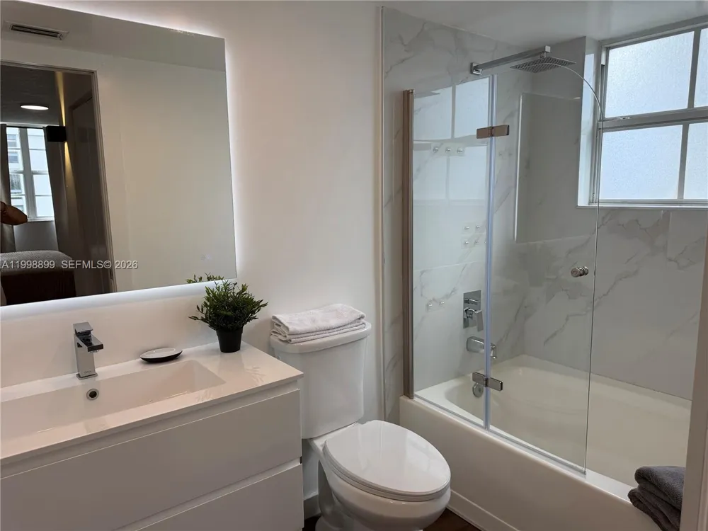 19555 E Country Club Dr #8602 Aventura, FL 33180