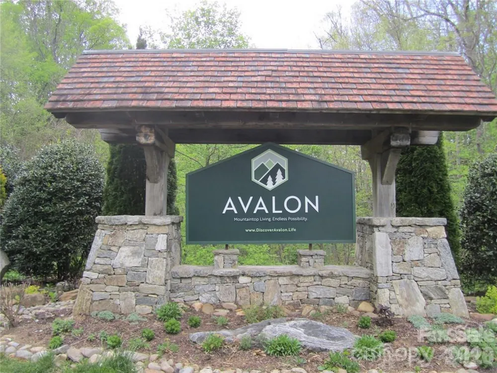 000 Signature Row Boulevard #Lot 17 Waynesville, NC 28785