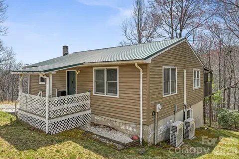 288 Willow Lane