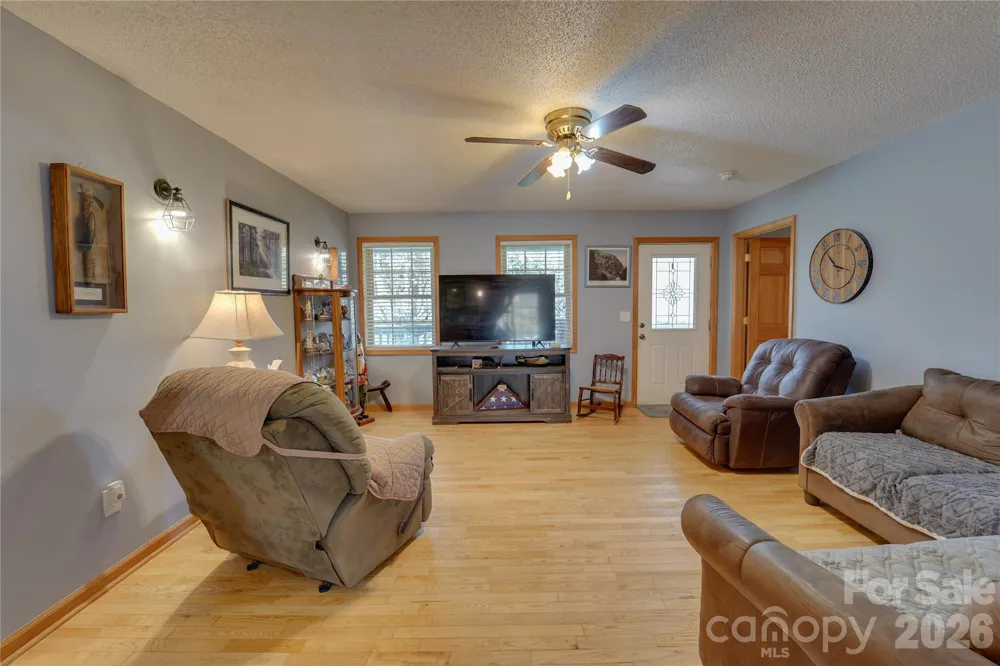 335 Icenhower Road Leicester, NC 28748