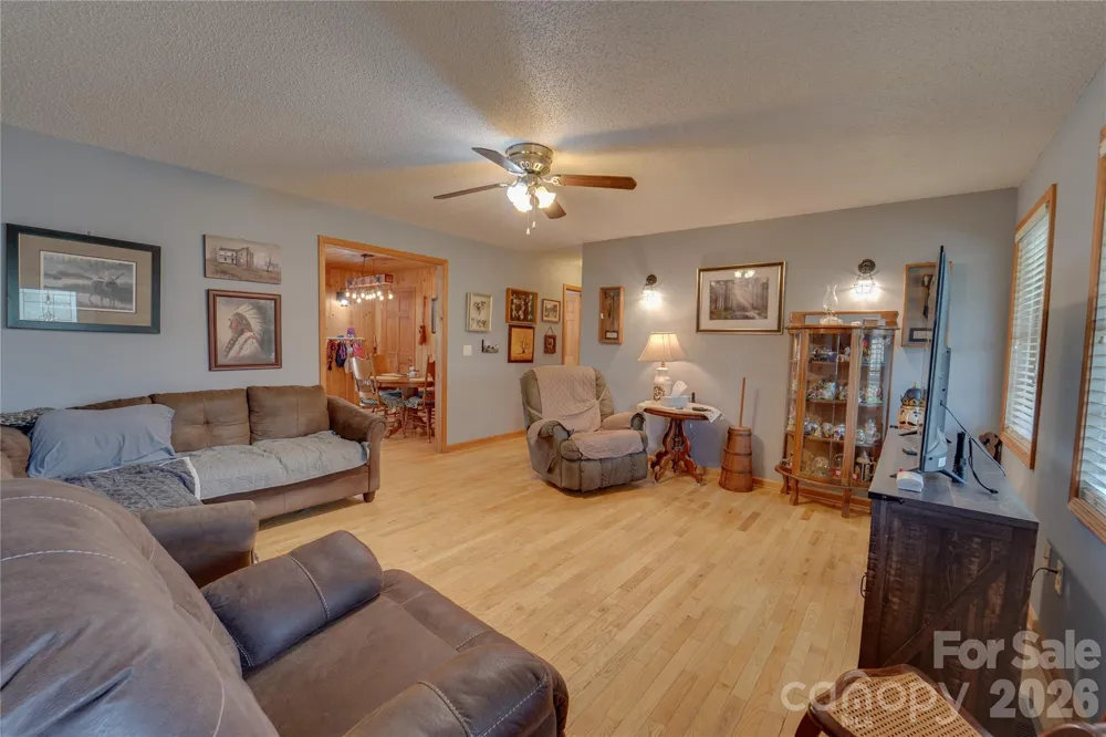 335 Icenhower Road Leicester, NC 28748