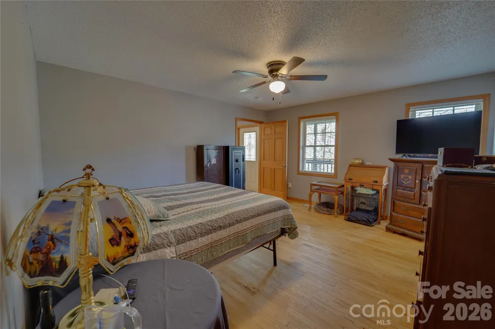 335 Icenhower Road Leicester, NC 28748