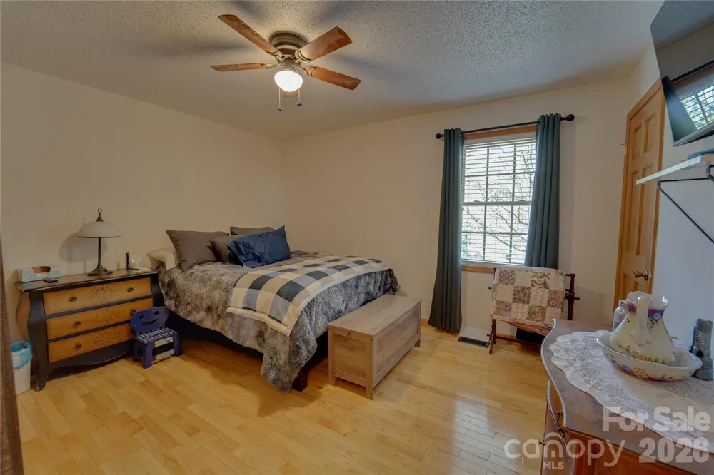 335 Icenhower Road Leicester, NC 28748
