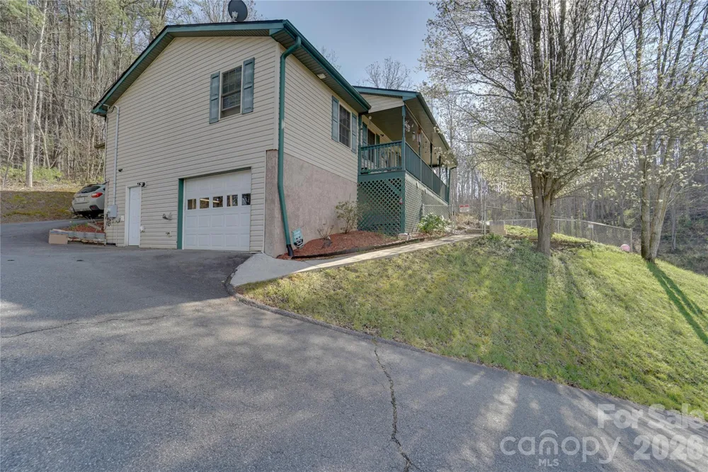 335 Icenhower Road Leicester, NC 28748