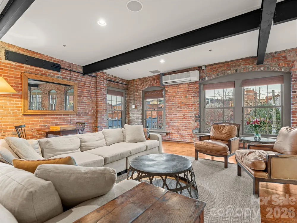 23 Rankin Avenue #302 Asheville, NC 28801