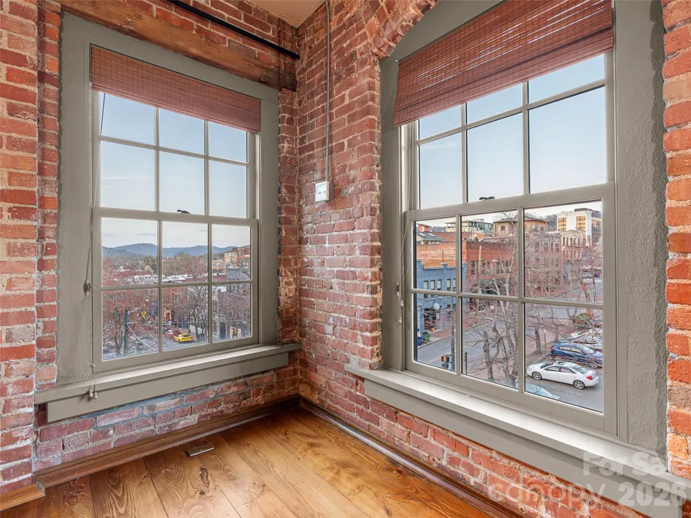 23 Rankin Avenue #302 Asheville, NC 28801