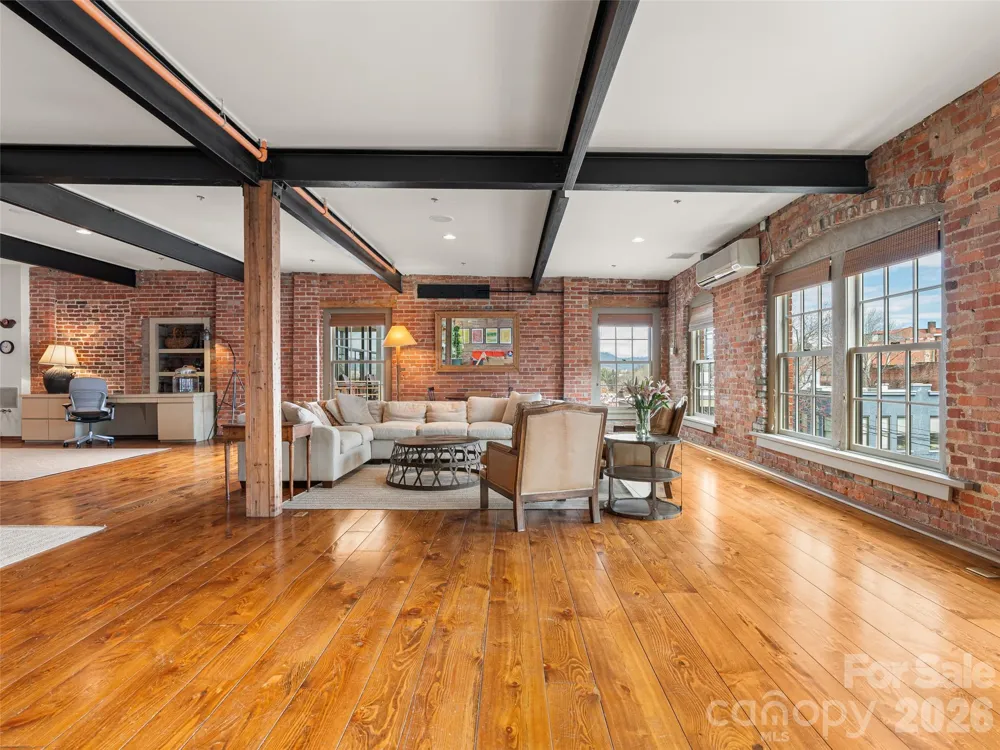23 Rankin Avenue #302 Asheville, NC 28801