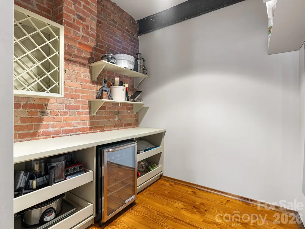 23 Rankin Avenue #302 Asheville, NC 28801