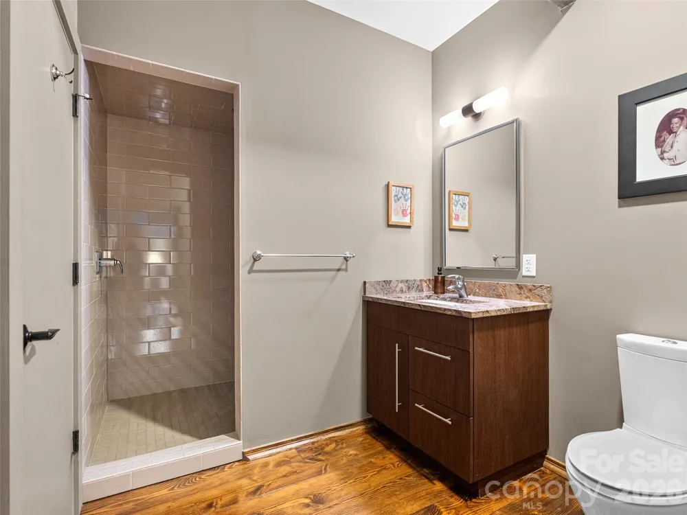 23 Rankin Avenue #302 Asheville, NC 28801