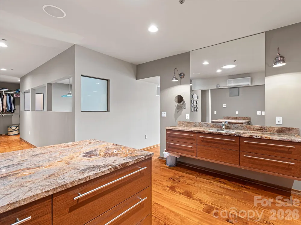 23 Rankin Avenue #302 Asheville, NC 28801
