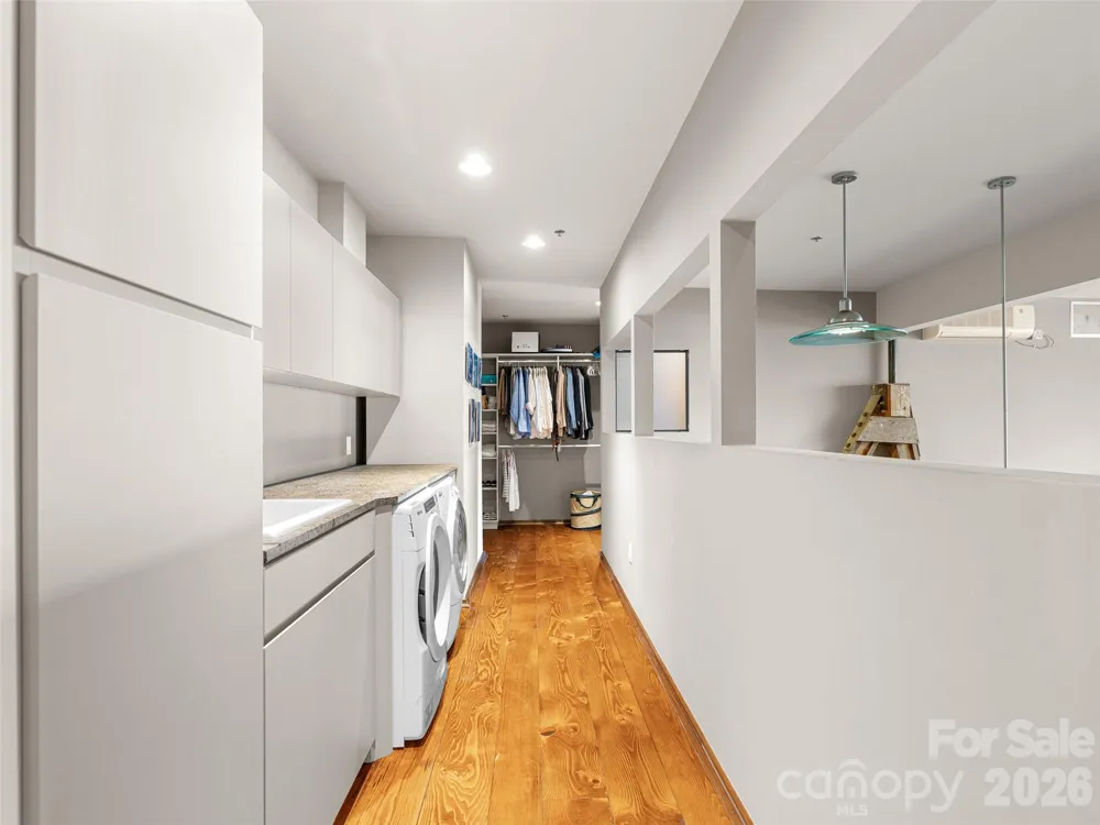 23 Rankin Avenue #302 Asheville, NC 28801